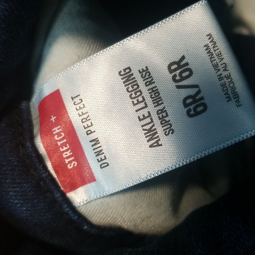 Express High Rise Jeans. - Picture 5 of 7